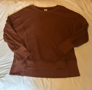 Relaxed boxy fit brown top Size M thumbnail 1