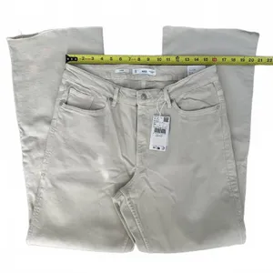 Mango Medium-Rise Flared Jeans NWT Fiona Ecru Size 12 (EUR 44) thumbnail 2