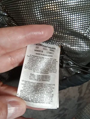 Columbia Black Puffer Vest with "On The Dot" Detail Omni Heat Insulated Vest W thumbnail 6