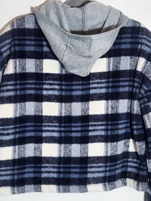 Ci Sono Blue and White Plaid Cropped Shacket with Gray Hoodie Size Large thumbnail 5