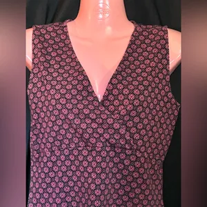 Croft & Barrow Women’s Sleeveless V-Neck Floral Print Top Pink & Black SM thumbnail 3