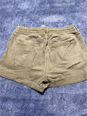 American Eagle Stretch Olive Green Casual Shorts Size 8 thumbnail 6