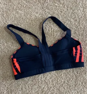Lululemon sports bra. S thumbnail 3