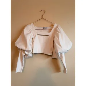 Zara Cropped Top Women S White Puff Sleeve Cutout‎ Ribbed Knit Statement Blouse thumbnail 3