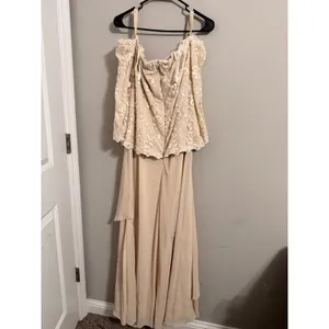 David's Bridal F2951P Formal Gown Womens 18 Champagne Lace Cold Shoulder Maxi thumbnail 5