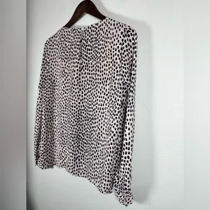 J. Crew Women's Peasant Blouse‎ in Light Pink with Dalmatian Dots Size Small thumbnail 6