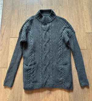 Abercrombie gray sweater thumbnail 1