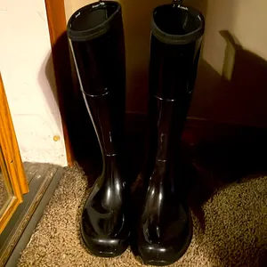 Kamik  tall black rain boots thumbnail 2