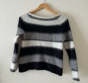 Alice + Olivia Baby Alpaca Merino Wool Gray Black White Striped Sweater thumbnail 4
