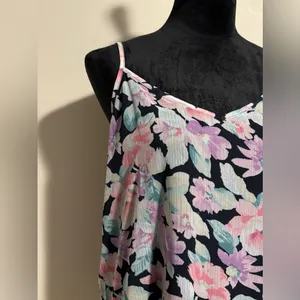 EUC Abercrombie & Fitch Black Spaghetti Strap Floral Peplum Tank size large thumbnail 2