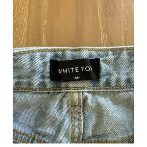 White Fox Distressed jeans Alana Size M Light Wash Blue thumbnail 3