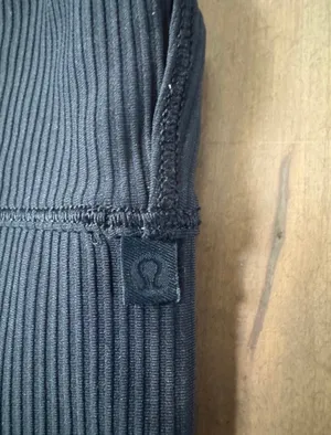 Lululemon estimated Size 2 Pivot Tank thumbnail 2