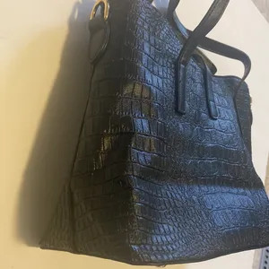Crocodile embossed Bag set Black thumbnail 3