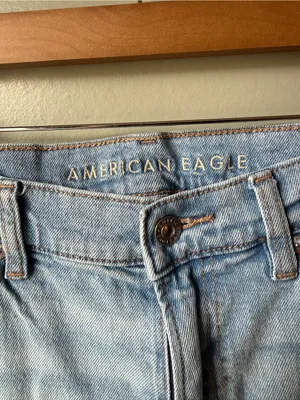 American Eagle Super High-Rise Straight Jeans Women’s Size 8 Light Wash thumbnail 3