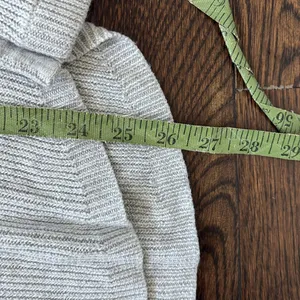 Lululemon Sweater thumbnail 7