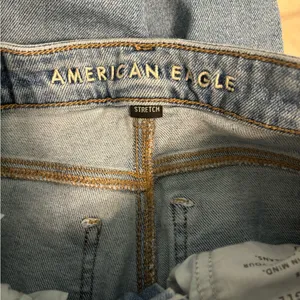 American Eagle Mom Jeans thumbnail 5