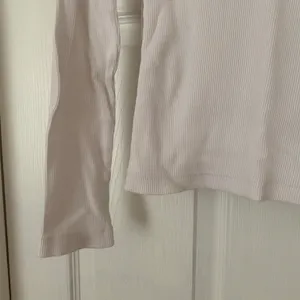 Brandy Melville John Galt White Long Sleeve Ribbed Round Neck Shirt Top thumbnail 4