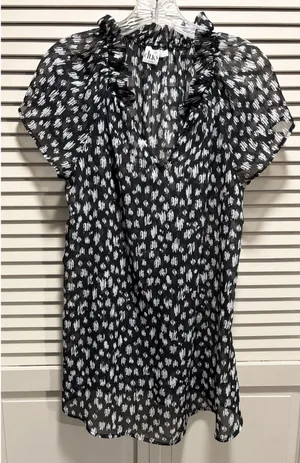 Duo Maternity Black/Cream Geo Sheer‎ Chiffon Short Sleeve Blouse Size M Ruffle thumbnail 1