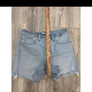 Madewell high-rise denim shorts in watt wash size‎ 26 thumbnail 7