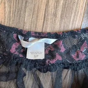 Victoria's secret small halter top‎ thumbnail 4