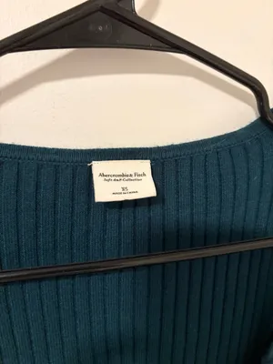 Abercrombie & Fitch Emerald Green Cross Front Sweater Size XS thumbnail 2