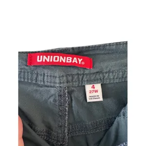 Unionbay Gray Cargo Hiking Shorts Women Sz 4 thumbnail 3