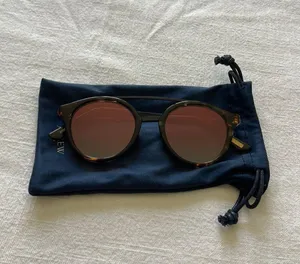 Sunglasses thumbnail 2