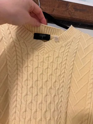Tahari Sweater thumbnail 3