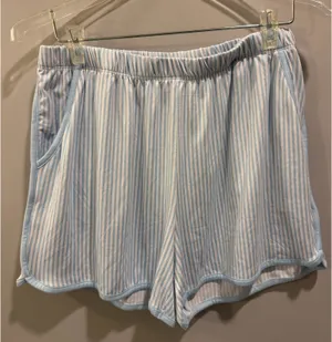 Crown & Ivy Vertical Striped Short Sleeve Top and Shorts Pajama Set White and Blue thumbnail 7