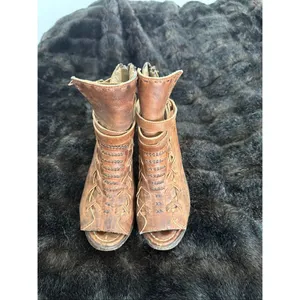 Freebird by Steven - Eagle bootie. Boot sandals shoes leather 7 block heel thumbnail 2
