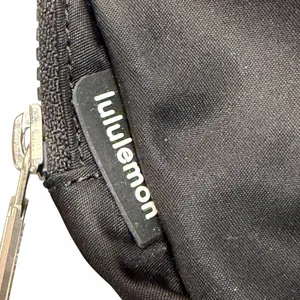 Lululemon Black 1L Everywhere Belt Bag Fanny Pack Waist Pack Bag thumbnail 6