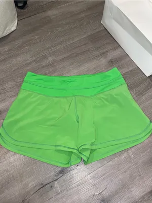 Lululemon Groovy Run Short in Green thumbnail 3