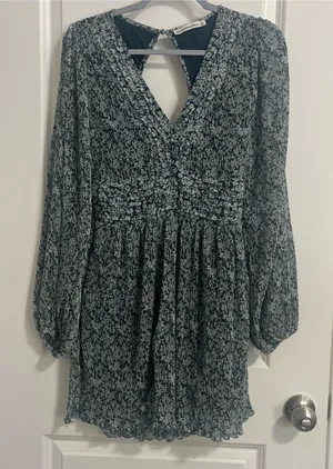 Abercrombie & Fitch Black and White Floral V-Neck Long Sleeve Mini Dress thumbnail 1