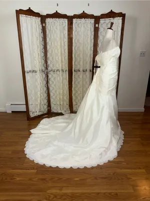 Stunning New Mori Lee Strapless Taffeta Wedding Gown thumbnail 4