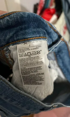 Old Navy boyfriend fit denim jean shorts thumbnail 4