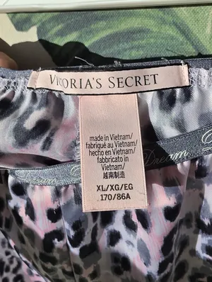 Mix Match Victoria's Secret And Juicy PJs L/XL thumbnail 11