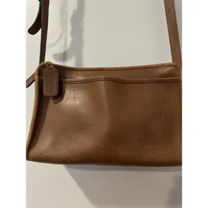 Vintage COACH NYC New York Legacy‎ British Tan Leather Shoulder Bag Purse USA thumbnail 2