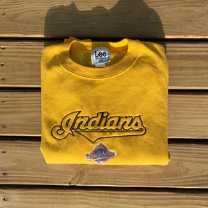 Vintage Lee Cleveland Indians (Guardians) Signed Sweatshirt thumbnail 2