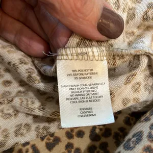 Leopard 🐆 print long sleeve top. thumbnail 6