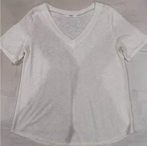 Women White cotton V-neck short sleeve t-shirt NEVER WORN thumbnail 1