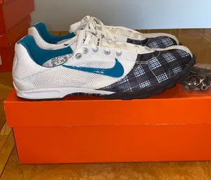 NWOB!Nike Jana Star XC Women’s Track & Field Spike Shoes Size 11/ Men’s Size 9.5 thumbnail 1