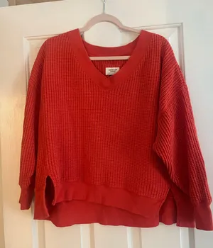 American Eagle Red Sweater thumbnail 1