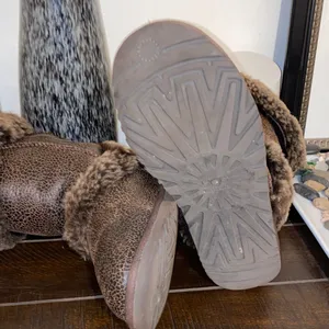 Rare!! UGG Skylah Brown Bomber Leather Faux Fur Boots Size 6 thumbnail 15