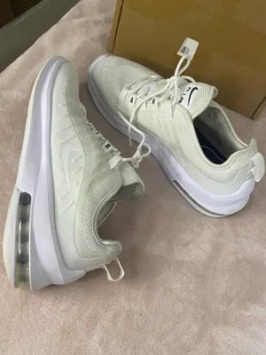 Nike Air Max Axis Running Shoe Womens Size 9 thumbnail 5