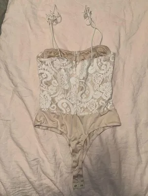 REVOLVE x Superdown Stasia Lace Bodysuit in White & Nude thumbnail 4