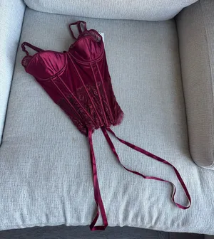 Luxurious Burgundy Lace Bustier thumbnail 1