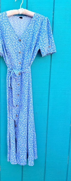 SheIn Blue Ditsy Floral Button Front Midi‎ Dress Womens Size Large 8/10 V-Neck thumbnail 1