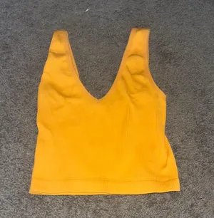 crop top Yellow thumbnail 2