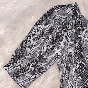 NBD Revolve Shey mini snakeskin poof sleeve dress new with tags thumbnail 10