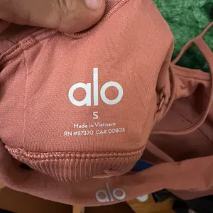 Alo Soft Lavish Bra Size‎ Small W9234R Sports Bra Workout Pink Straps thumbnail 3